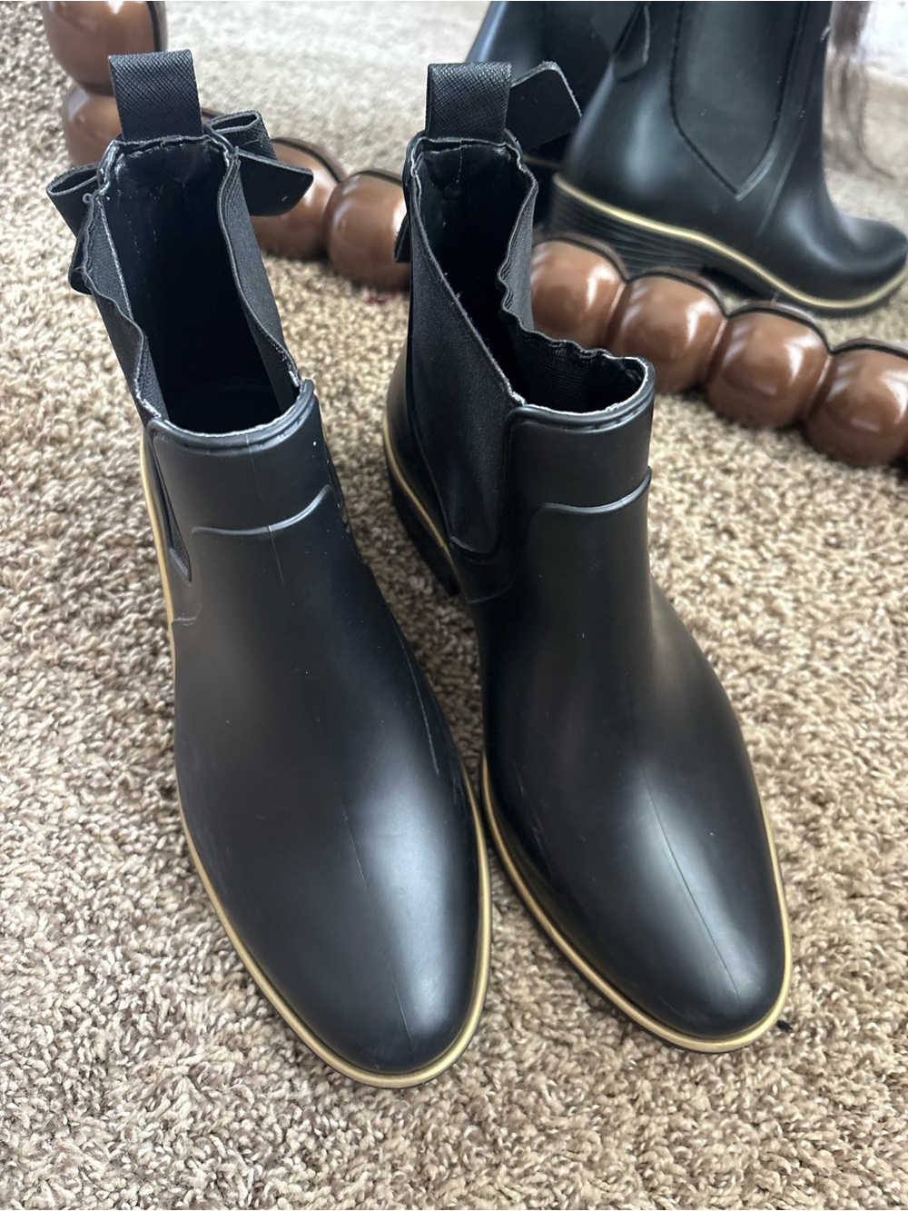 Kate spade rain boots size 6